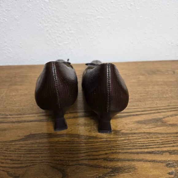 #35 AK Anne Klein 2 Brown Textured Pointed-Toe Dress Heels Size 8M - Picture 3 of 8